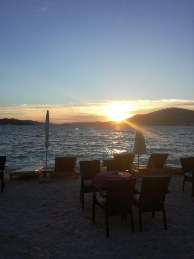 Apartman Adriatic Trogir Exterior foto
