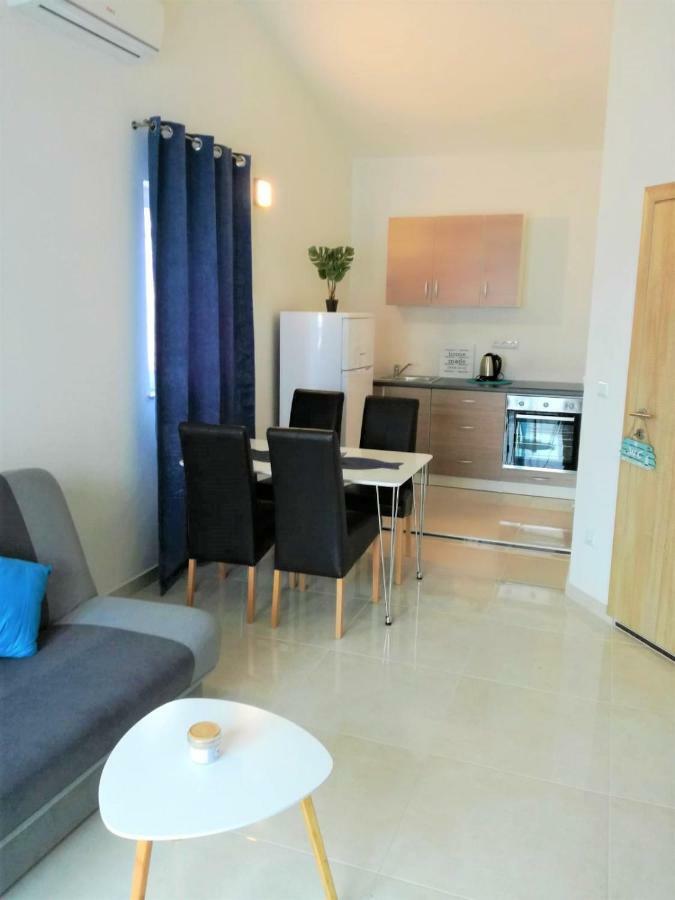 Apartman Adriatic Trogir Exterior foto